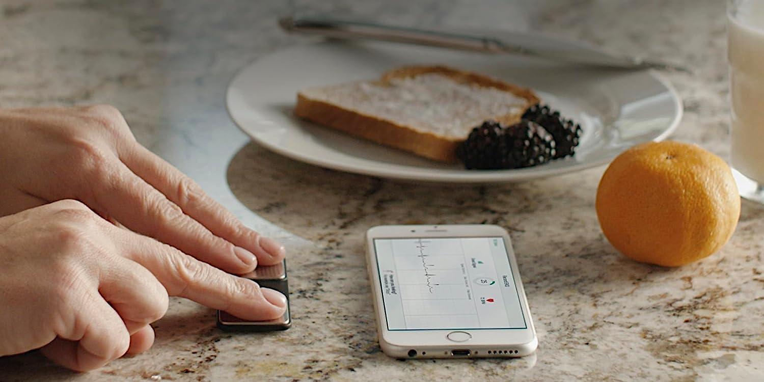 ECG/EKG Monitors:Your Heart Doesn’t Always Warn You—But This Device Can